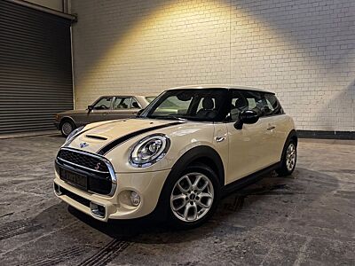 MINI 3-trg. Cooper S Chili Pano Navi Leder LED