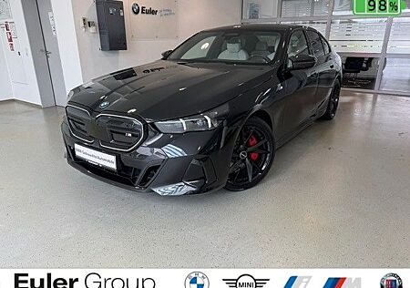 BMW i5 M60 PRO AHK Pano ICONIC Carbon B/W Memory Sit