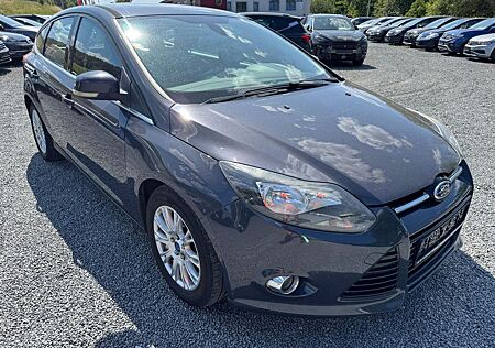 Ford Focus 1.6 TDCi *TITANIUM*HÄNDLER*EXPORT*