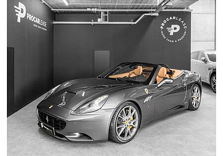 Ferrari California 4.3 V8_4 STZ/NAVI/20'/LIFT/SILVERSTON