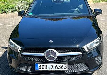 Mercedes-Benz A 180 d - Limousine, Widescreen, LED, 360
