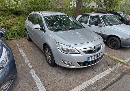Opel Astra Sports Tourer*Klima*Design Edition*2. Hand