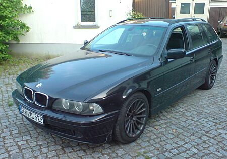 BMW 525d A Exclusive touring Exclusive