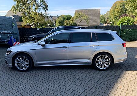 VW Passat Variant Volkswagen 2.0 TDI R-Line, Allrad, Vollausst