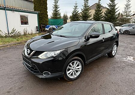 Nissan Qashqai Acenta 4x4*Navi*Facelift*8xFachbereift