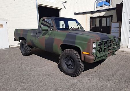 Chevrolet K30 Pickup ex US Army M1008