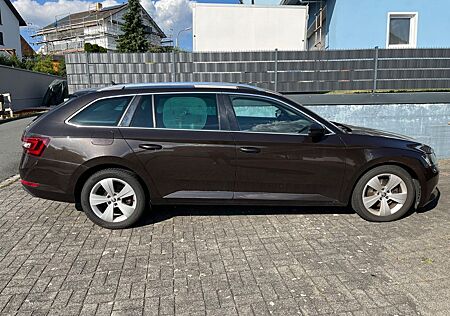 Skoda Superb 2.0 TDI SCR 140kW Style Combi Style