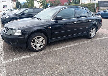 VW Passat Volkswagen 1.6 Basis