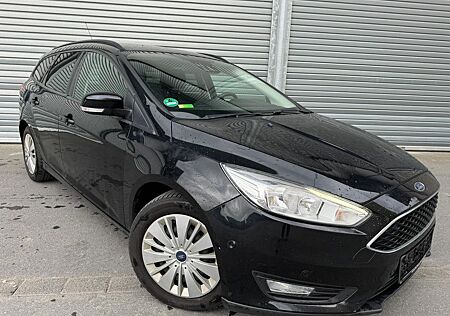 Ford Focus Turnier Business Navi*Led*Zahnriemen Neu*