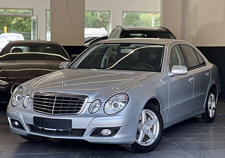 Mercedes-Benz E 200 K E-Klasse Lim. Automatik.Navi.AHK.SHZ.PDC