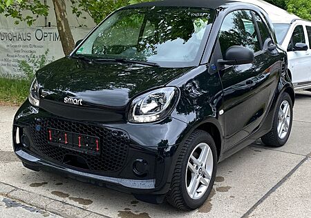 Smart ForTwo coupe EQ 22 kW-Bordlader mit Schnellladef