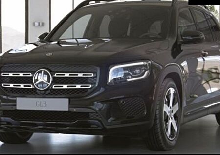 Mercedes-Benz GLB 200 DCT - Multibeam 360 keyless