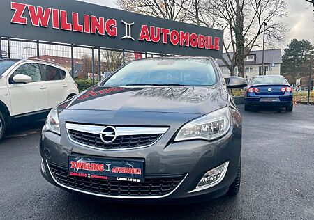 Opel Astra J Lim.Design Edition/1.HAND/SHZ/MFL/LHZ/