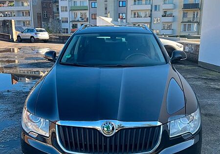 Skoda Superb 2.0 TDI DSG Ambition Combi Ambition