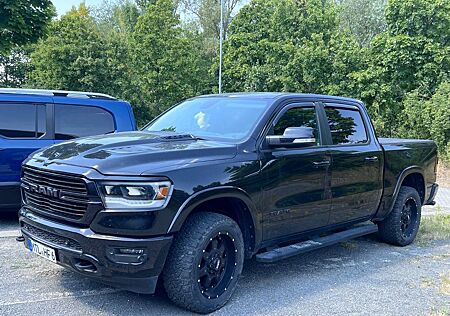 Dodge RAM 5.7 V8 HEMI Laremie 4X4+LED+AHK+AIR+PANO+LPG