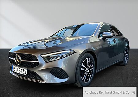 Mercedes-Benz A 180 d Limousine PROGRESSIV+DISTRONIC+STANDHEIZ