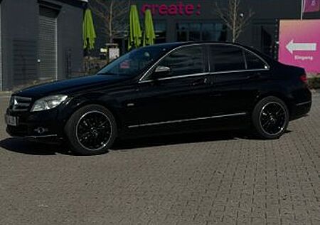 Mercedes-Benz C 180 KOMPRESSOR - W204 (schöne Innenausstattung