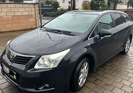 Toyota Avensis Combi Executive 1.8 Valvematic Executive