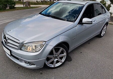 Mercedes-Benz C 180 +C180 K+Automatik+Navi+SHZ+PDC