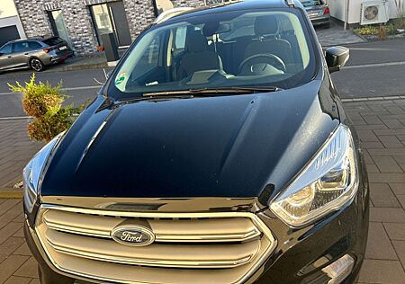 Ford Kuga 1,5 EcoBoost 2x4 110kW Business Edition...