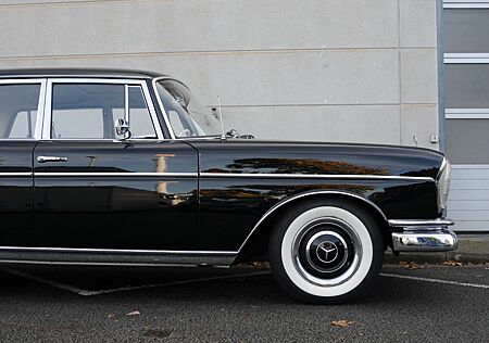 Mercedes-Benz 300 SEL Lang W112 Königsflosse /schöne Historie