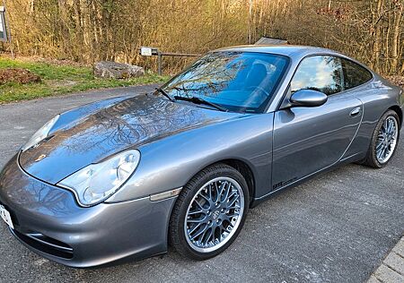 Porsche 996 Carrera 4 Coupé