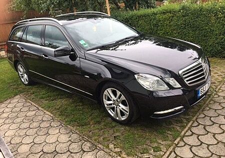 Mercedes-Benz E 220 CDI T BlueEFFICIENCY AVANTGARDE AVANTGARDE