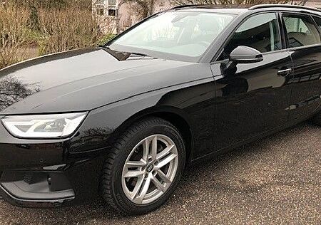 Audi A4 Avant 35 TDI S-tronic AHK Shz PDC