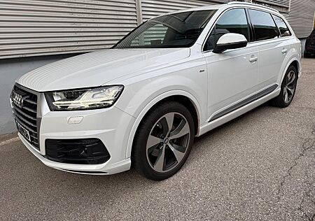 Audi Q7 3.0 TDI quattro tiptronic -