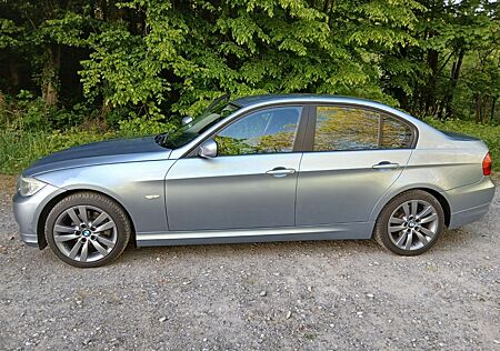 BMW 318i -