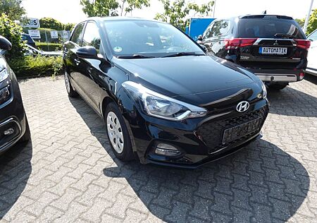 Hyundai i20 Select ,,Klima"