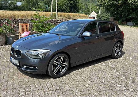 BMW 116i Sport Line Sport Line