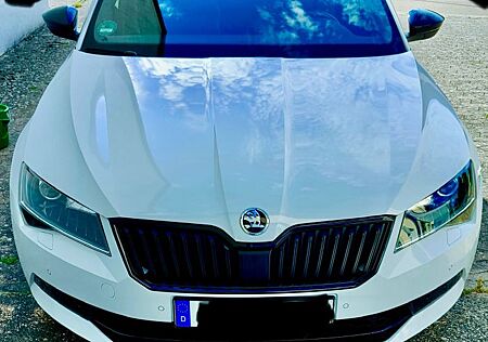 Skoda Superb 2.0 TSI 206kW DSG 4x4 SportLine Combi...