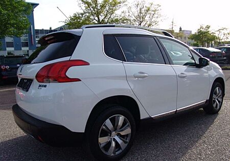 Peugeot 2008 1.2 Urban Move PureTech 110 Urban Move