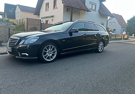 Mercedes-Benz E 300 CDI T BlueEFFICIENCY AVANTGARDE AVANTGARDE