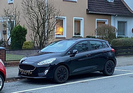 Ford Fiesta 1,0 EcoBoost 74kW Cool & Connect Auto...