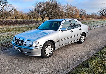 Mercedes-Benz C 180 ELEGANCE Elegance Automatik TÜV NEU