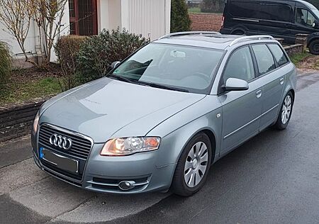 Audi A4 Kombi Avantgarde 2.0 Turbo 200 PS