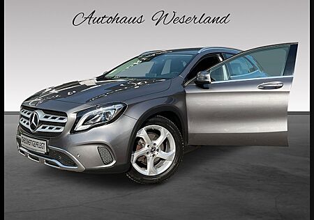 Mercedes-Benz GLA 200 MIT AHK, NAVI, LED, KAMERA UND TEILLEDER