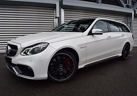 Mercedes-Benz E 63 AMG E 63 S T AMG Panorama/Distronic/AHK/Voll