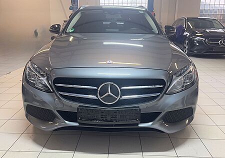 Mercedes-Benz C 300 h BlueTec Hybrid Avantgarde