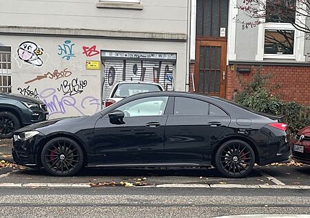 Mercedes-Benz CLA 250 4MATIC DCT -