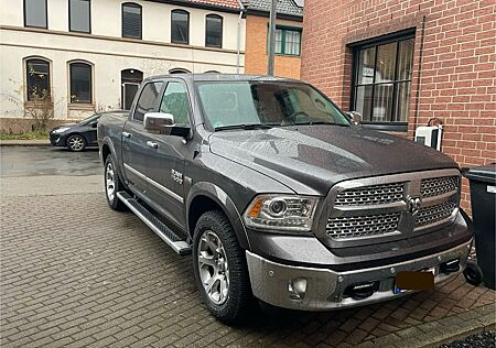 Dodge RAM 1500 Laramie V8 HEMI SMPI 16V Crew Cab 4x4