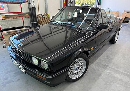 BMW 320i Cabrio KAT(E30) MotorRevidiert/Leder/SHZ/