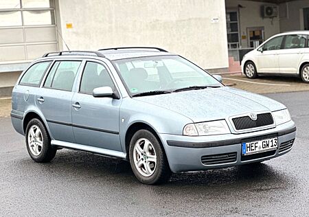 Skoda Octavia Combi Tour 1.6 Klimaautomatik AHK.