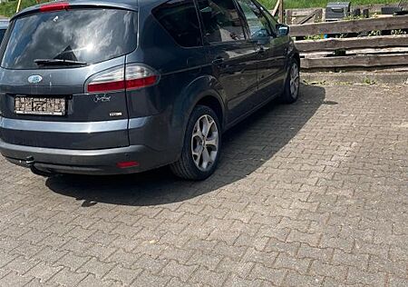 Ford S-Max 2,0 TDCi 103kW DPF Ambiente Ambiente