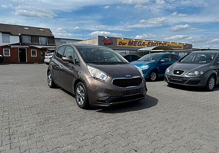 Kia Venga Dream Team-1-HAND