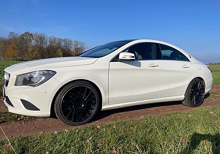 Mercedes-Benz CLA 250 DCT Urban