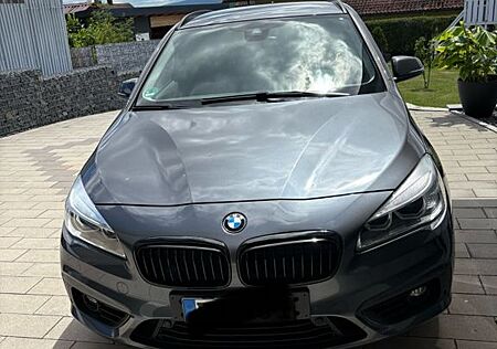 BMW 2er 220 Active Tourer 220i -