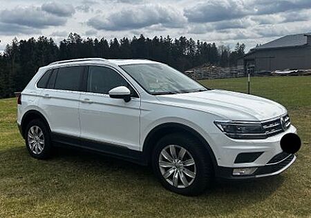 VW Tiguan Volkswagen 2.0 TDI SCR DSG BMT 4MOTION Highline ...